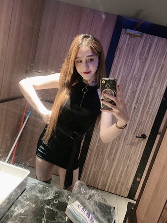 Bebe無懼他人的眼光，勇敢做自己。