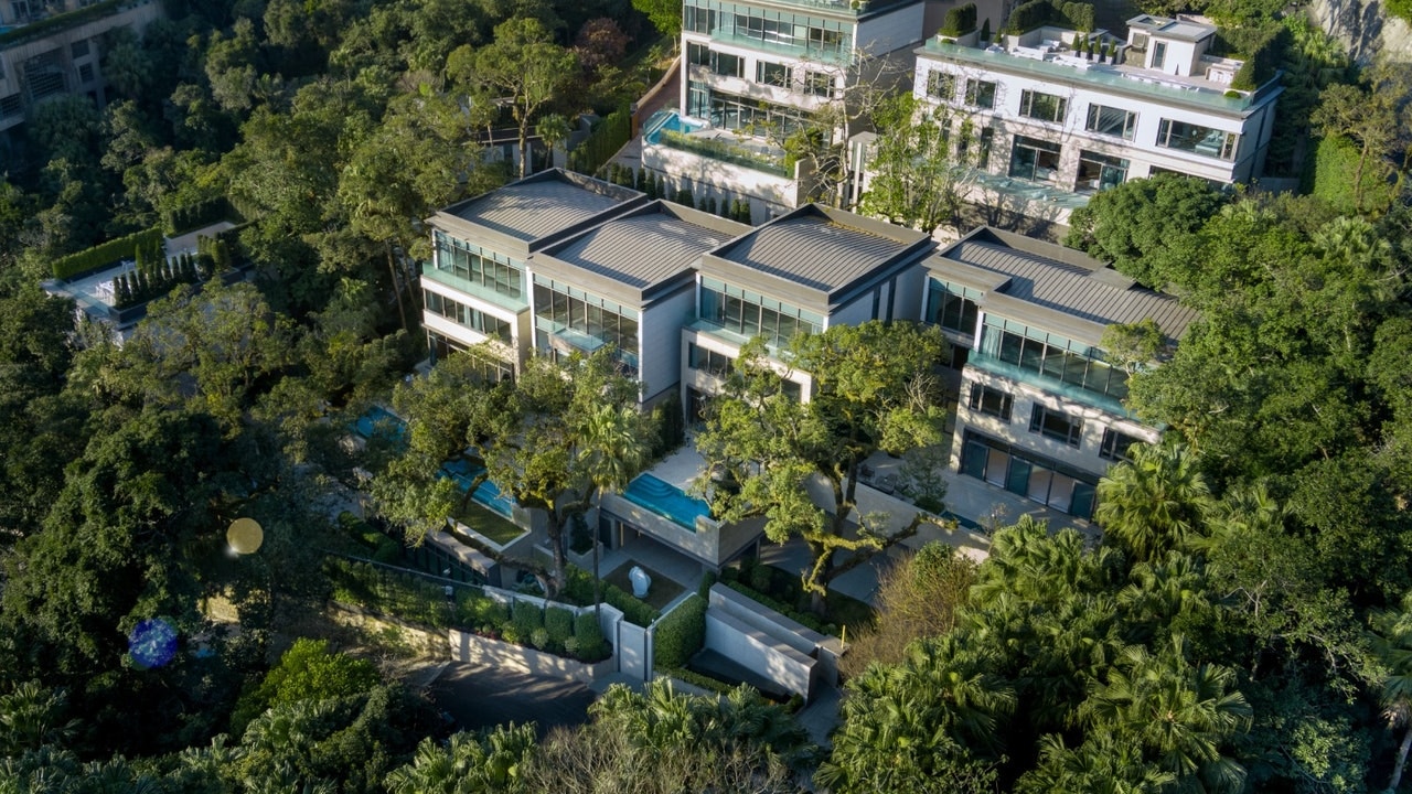 山頂道77/79 PEAK ROAD連沽兩幢洋房合共套現11.5億呎價逾8萬