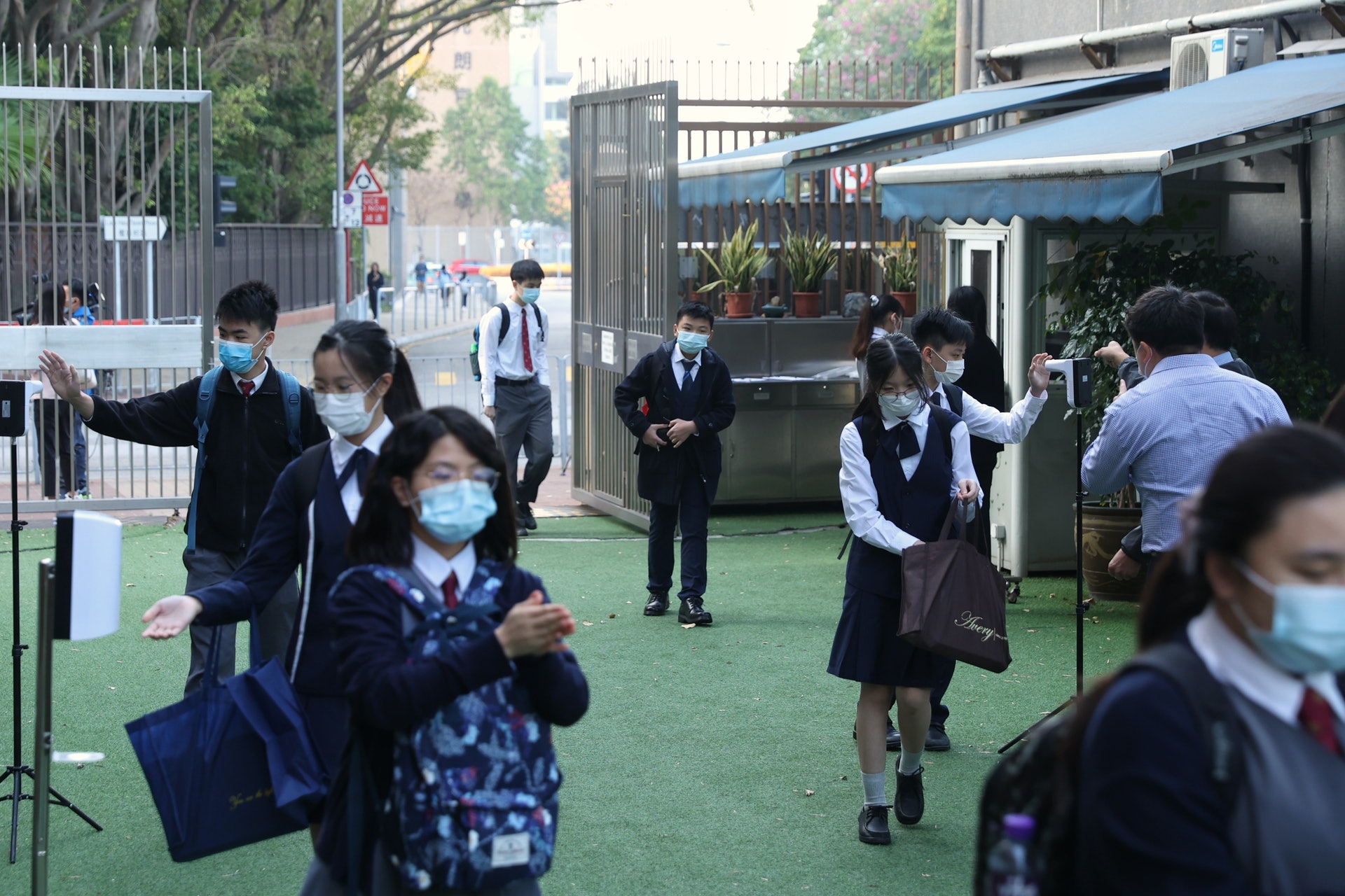 教育局向中小學校長發信,就4月15日的「全民國家安全教育日」,整合學與教活動建議和新辦的全港學生活動,助學校推動國家安全教育。(資料圖片 / 鄭子峰攝) 教育局向中小學校長發信,就4月15日的「全民國家安全教育日」,整合學與教活動建議和新辦的全港學生活動,助學校推動國家安全教育。(資料圖片 / 鄭子峰攝)