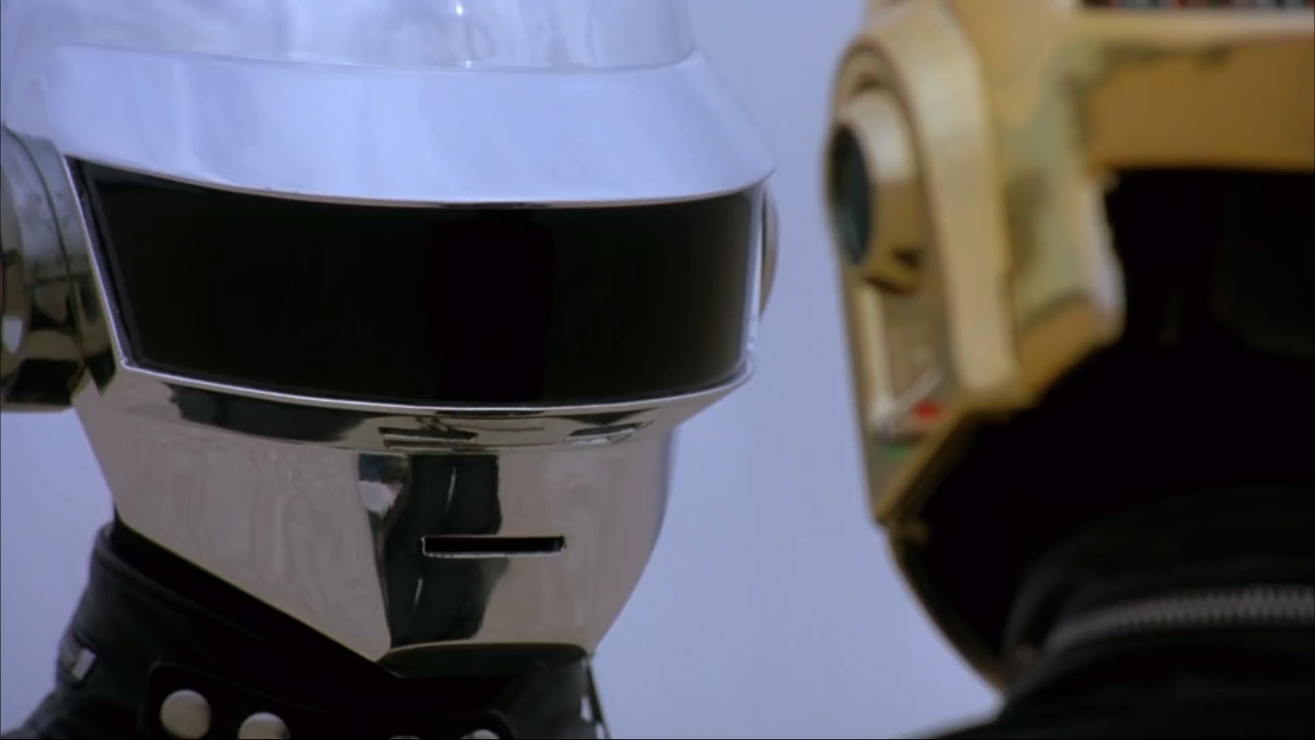 Daft Punk出場,大家以為再有新歌面世。(影片截圖) Daft Punk出場,大家以為再有新歌面世。(影片截圖)