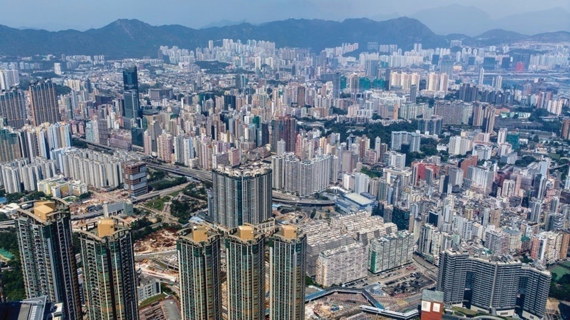 香港樓價15年飇4倍自置居所比率創廿年新低首置平均年齡44歲