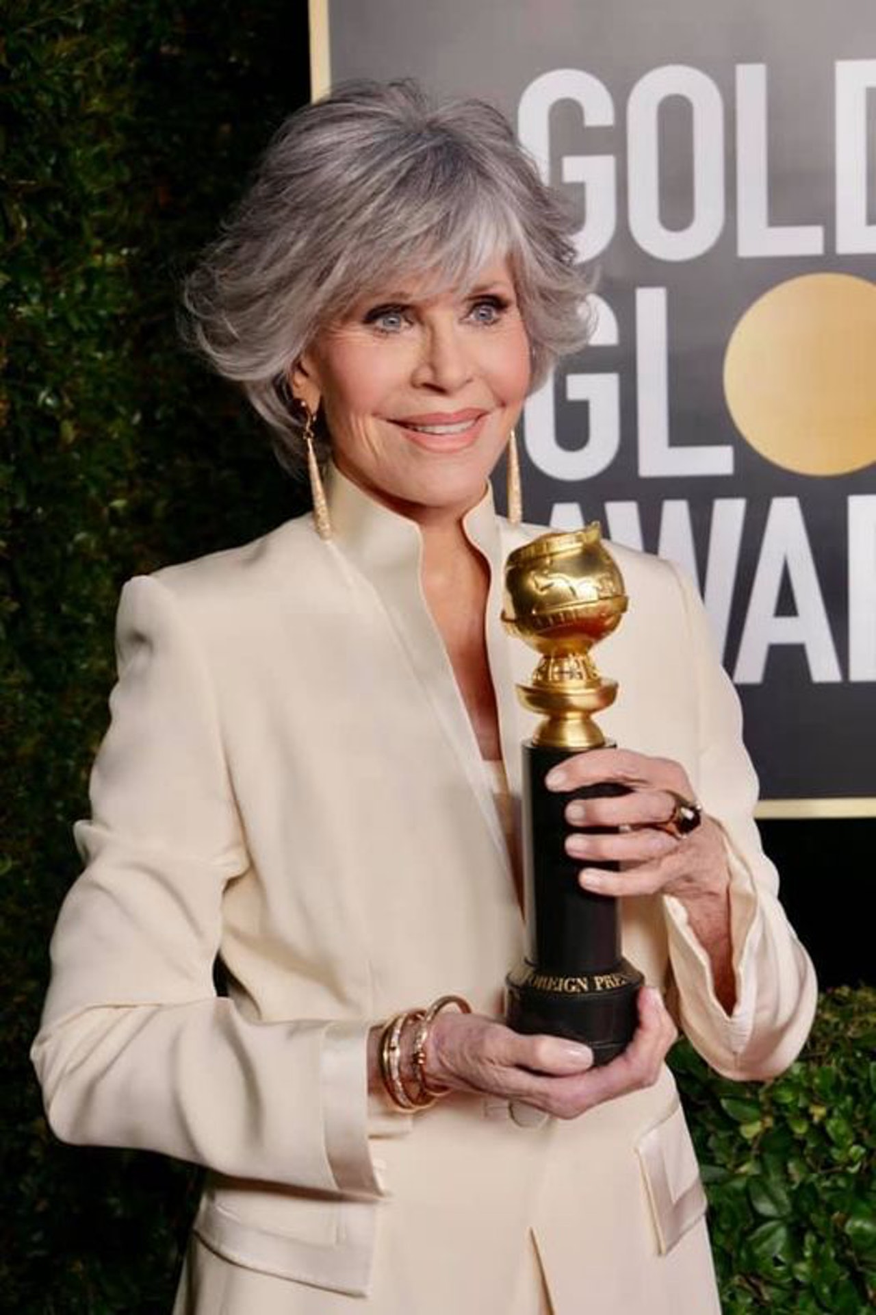 珍芳達(Jane Fonda)獲頒發2021年金球獎終身成就獎,再次肯定這位83歲的奧斯卡影后對電影的貢獻。 (Jane Fonda@Facebook) 珍芳達(Jane Fonda)獲頒發2021年金球獎終身成就獎,再次肯定這位83歲的奧斯卡影后對電影的貢獻。 (Jane Fonda@Facebook)