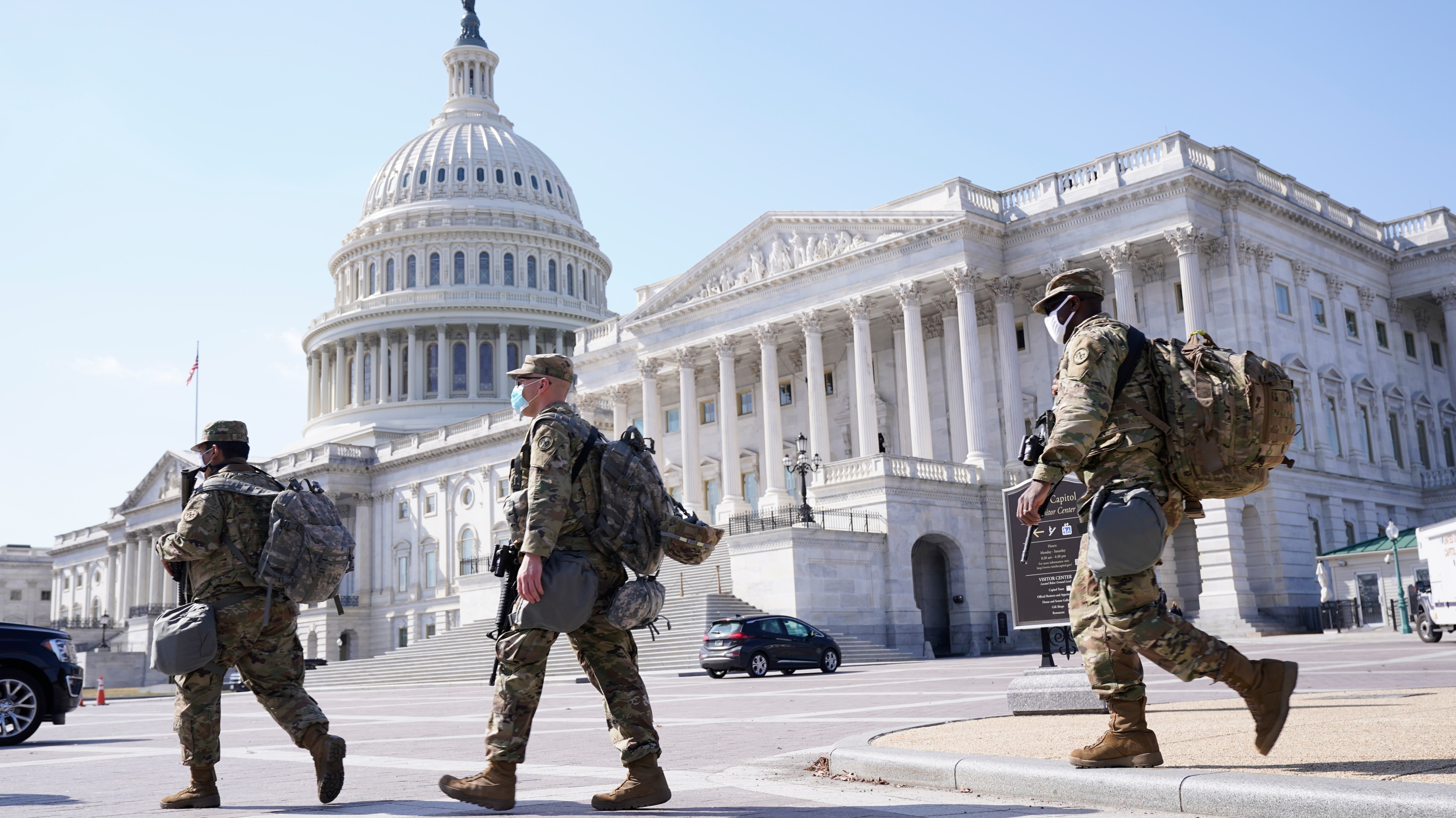 美國參議院批准失業救濟金每周300美元發至9月6日
