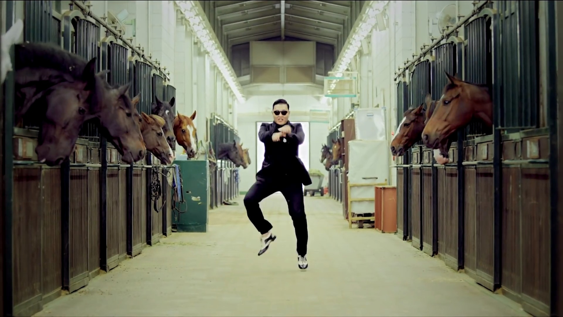 PSY憑《江南Style》成韓國第一人 MV推出8年半點擊40億破記錄 PSY憑《江南Style》成韓國第一人 MV推出8年半點擊40億破記錄