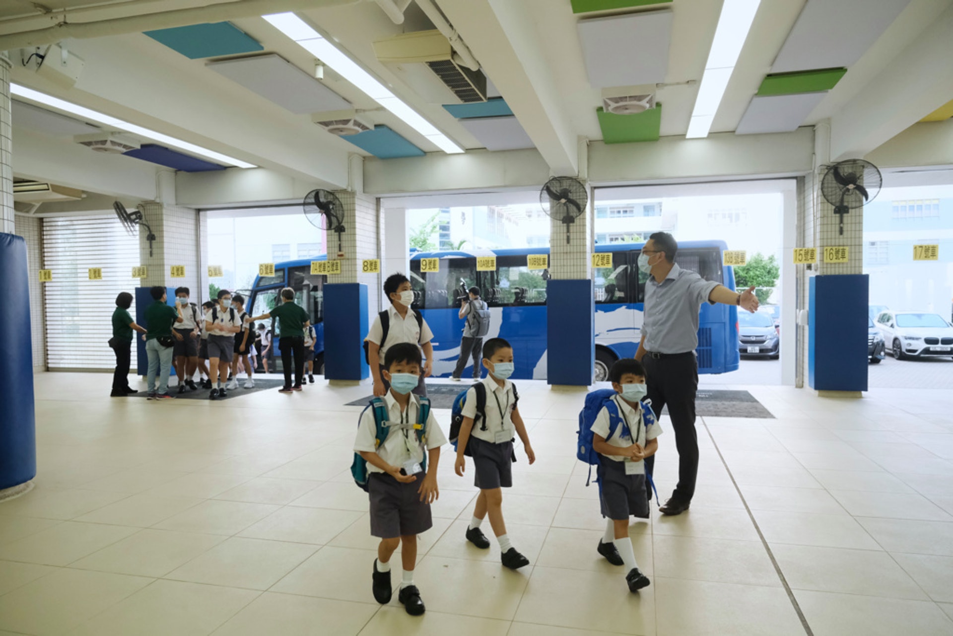 英華小學在3月10日(周三)恢復全校學生回校半日上課。(資料圖片) 英華小學在3月10日(周三)恢復全校學生回校半日上課。(資料圖片)
