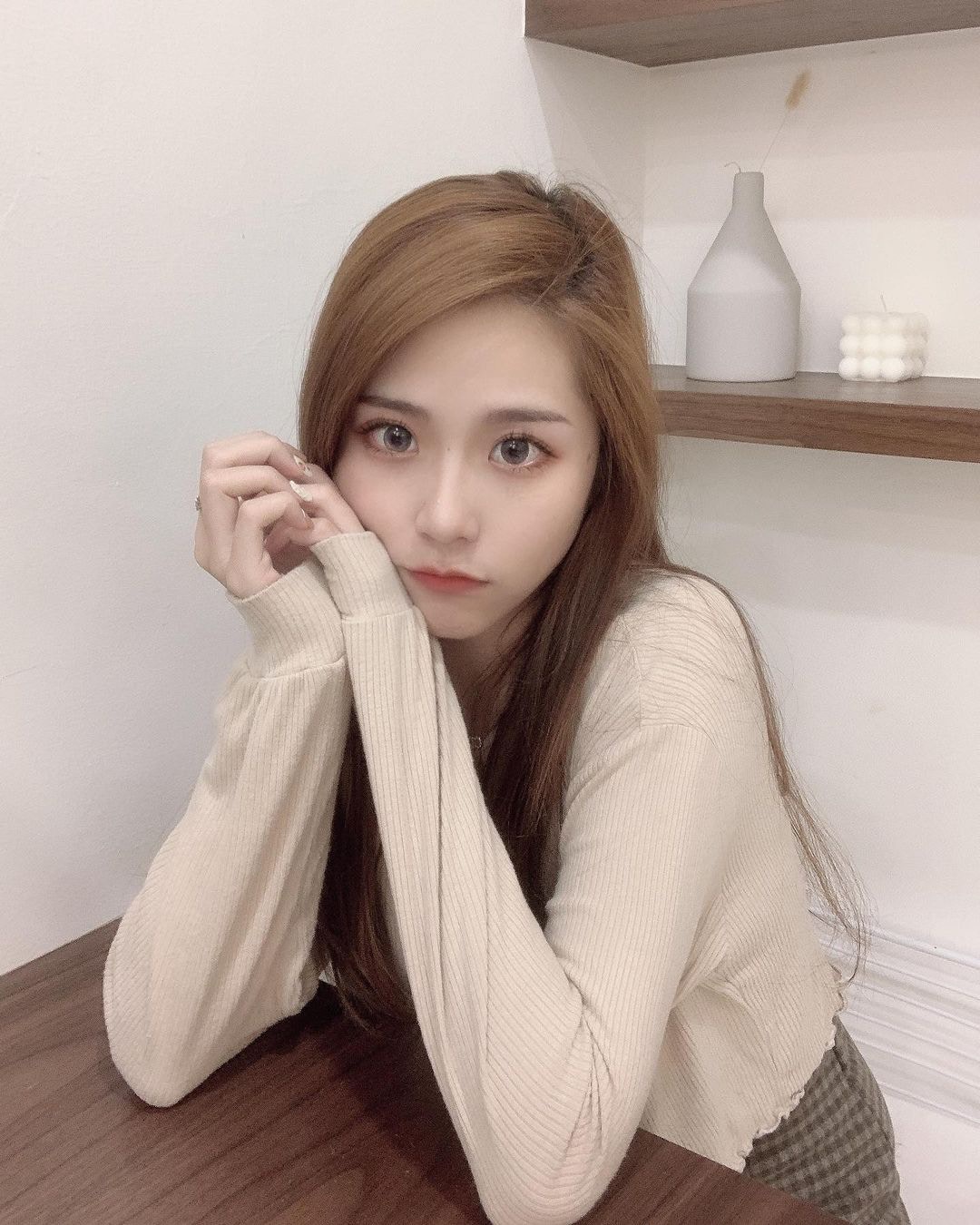 台灣網紅1 73米高特點係超級長腿大眼可愛瓜子臉走搞笑趣怪風 台灣網紅1 73米高特點係超級長腿大眼可愛瓜子臉走搞笑趣怪風