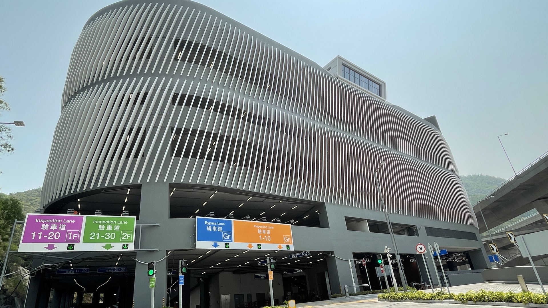 青衣運輸署多層驗車大樓4月1日起分階段啟用共設30條驗車線 香港01 社會新聞