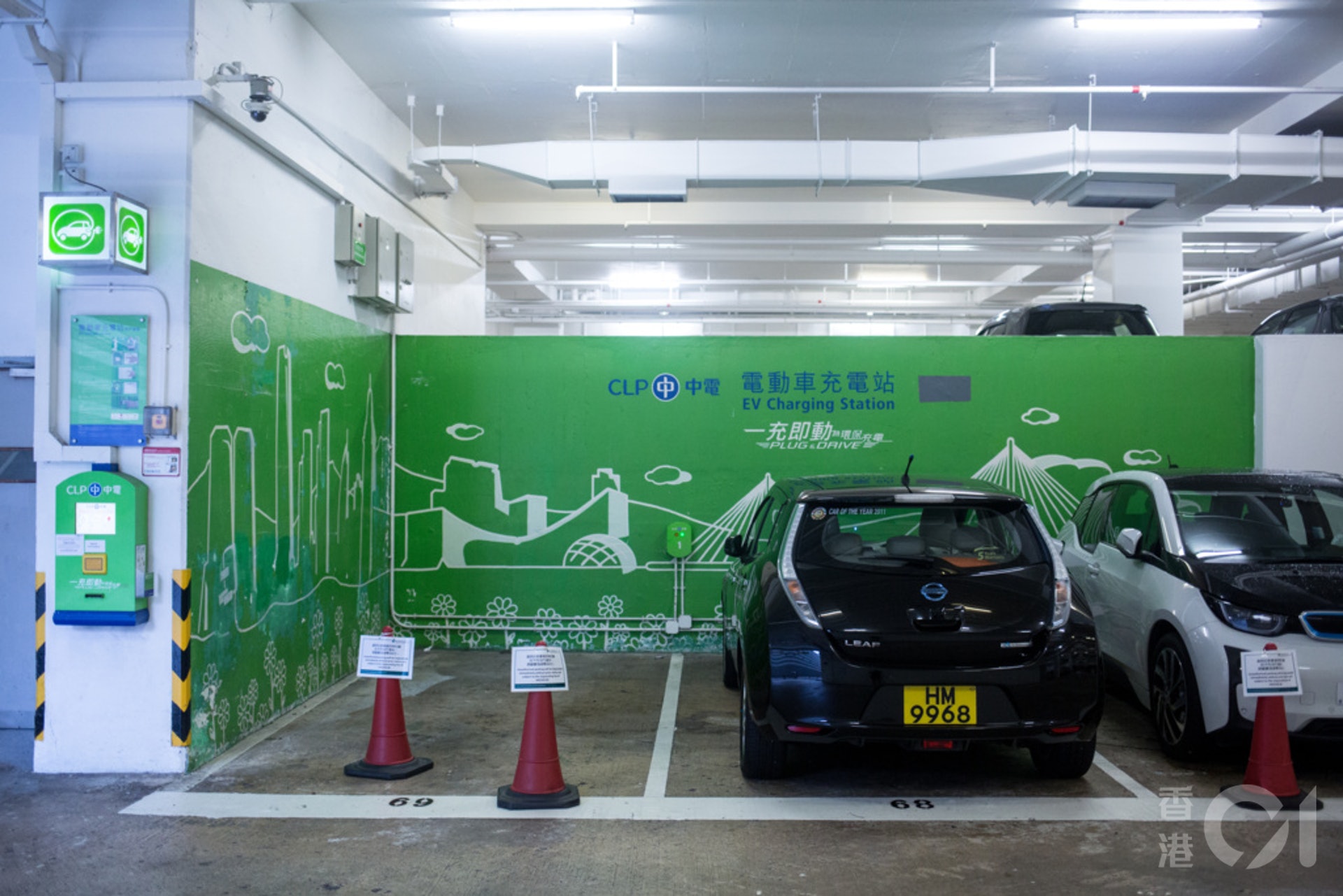 環境局公布電動車普及化路線圖,擬制訂電動車退役電池生產者責任計劃。(資料圖片) 環境局公布電動車普及化路線圖,擬制訂電動車退役電池生產者責任計劃。(資料圖片)