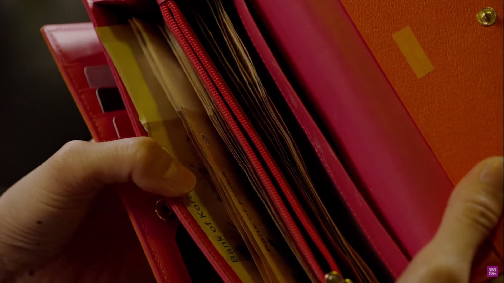 韓媒公開4大物件勿放進銀包別人卡片帶來厄運、御守有擺放期限