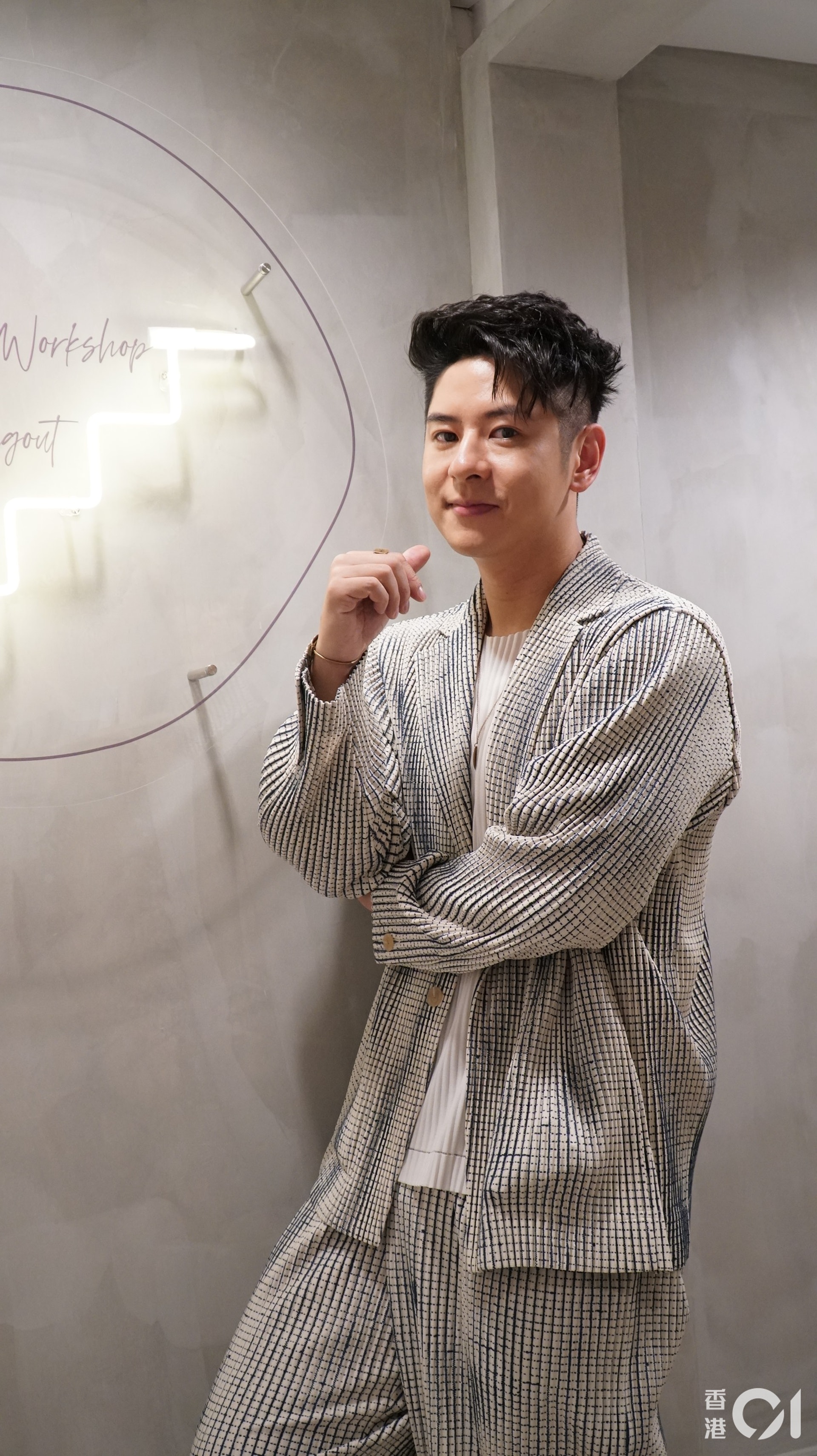 Alfred指這也是個機會讓自己跳出舒適圈:「我諗我條命係咁,有好多可能性好似都叫緊我去打破Comfort Zone。」(葉詩攝) Alfred指這也是個機會讓自己跳出舒適圈:「我諗我條命係咁,有好多可能性好似都叫緊我去打破Comfort Zone。」(葉詩攝)