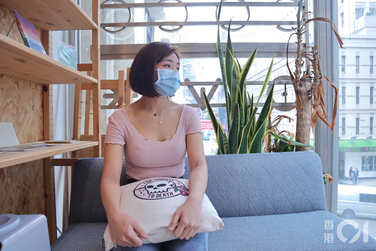 Emily在成人用品店工作近4年,見盡不少受性生活問題所困的客人。(周咏詩攝) Emily在成人用品店工作近4年,見盡不少受性生活問題所困的客人。(周咏詩攝)