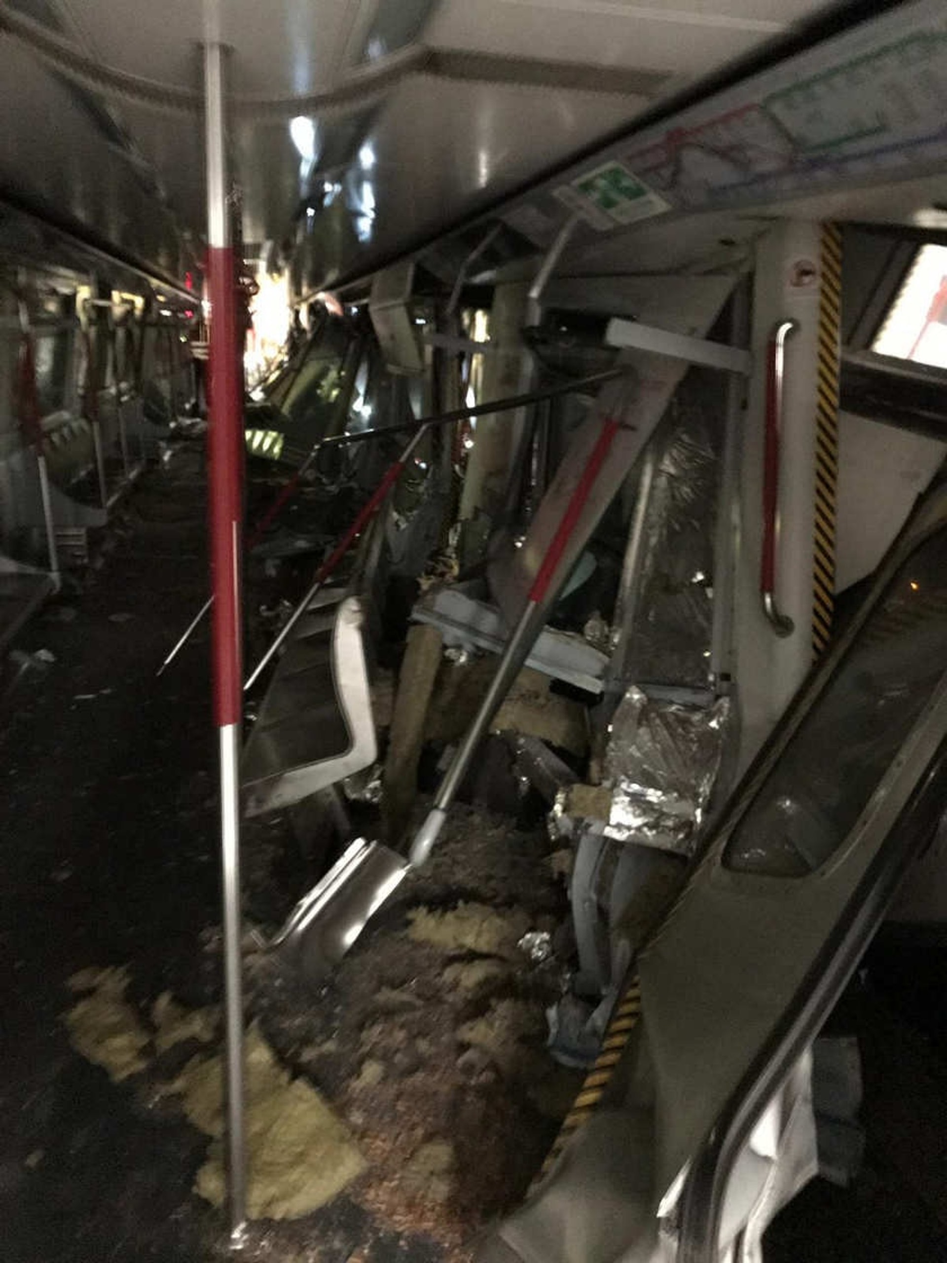 2019年3月18日，港鐵兩列列車在中環站與金鐘站之間相撞。(資料圖片)