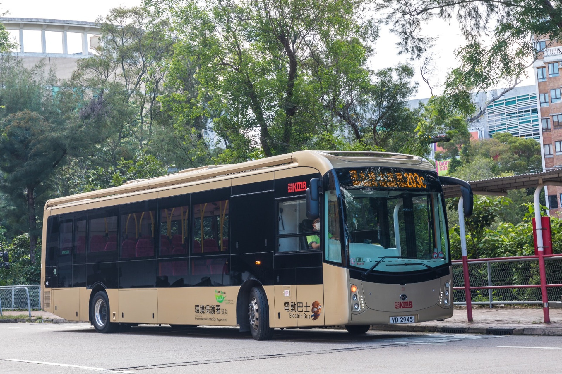 九巴目前車隊中只得14架電動巴士。(九巴提供) 九巴目前車隊中只得14架電動巴士。(九巴提供)