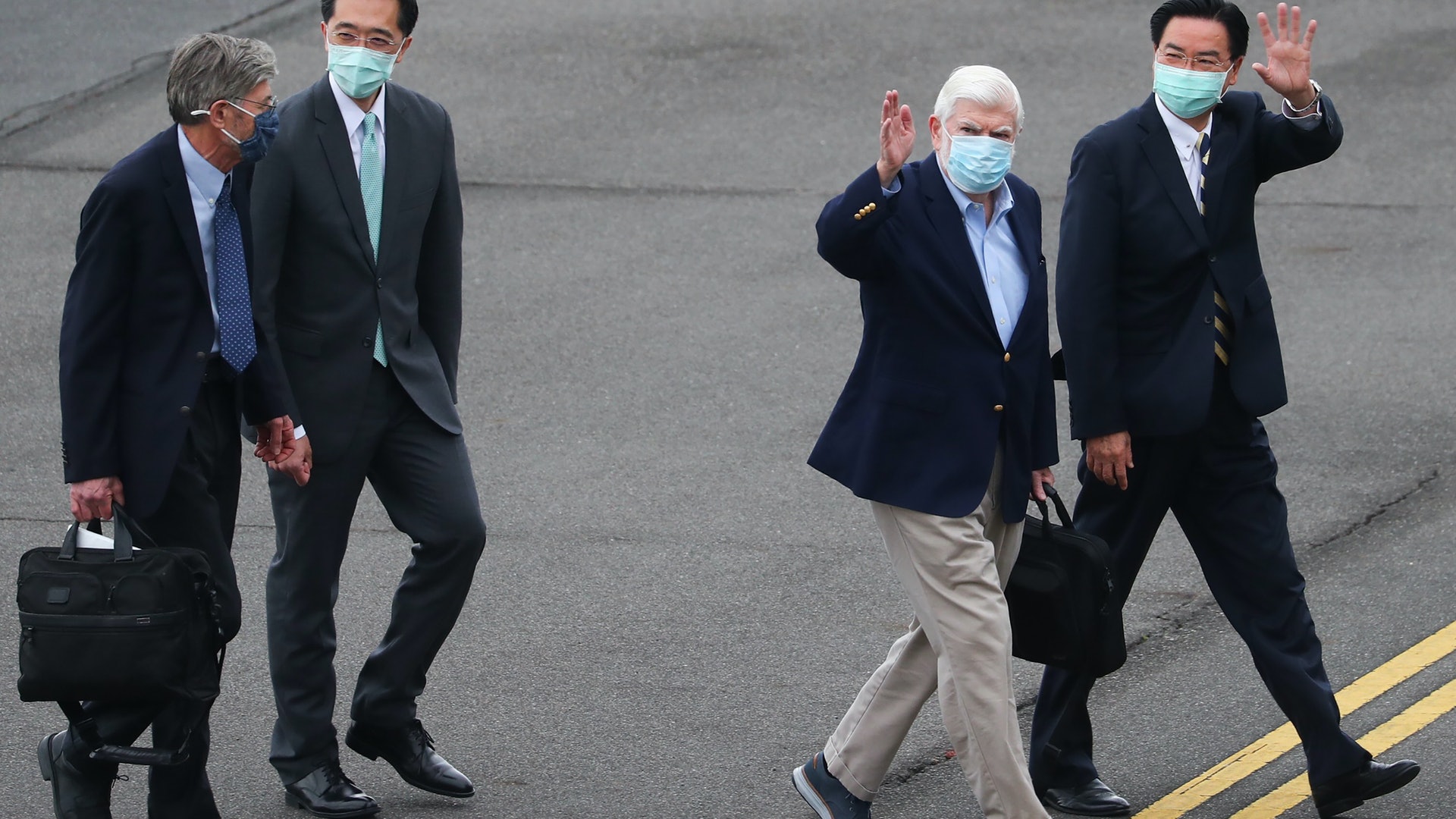 美國非官方代表團抵台訪問 拜登好友多德明日會見蔡英文 美國非官方代表團抵台訪問 拜登好友多德明日會見蔡英文