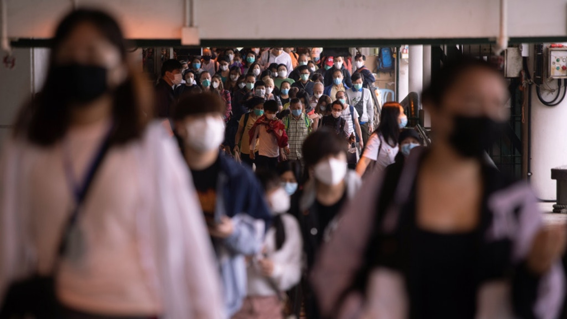 香港是全球壓力指數最高的城市之一，急促的生活節奏及壓迫感，令無數香港人身體經常出現各式各樣的小毛病。（圖片：HK01）