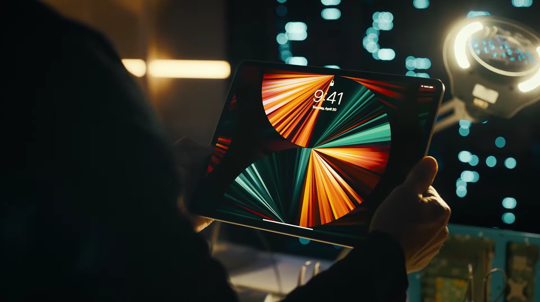 2021 年新版本 iPad Pro 在設計上與上代分別不大（圖 Apple）