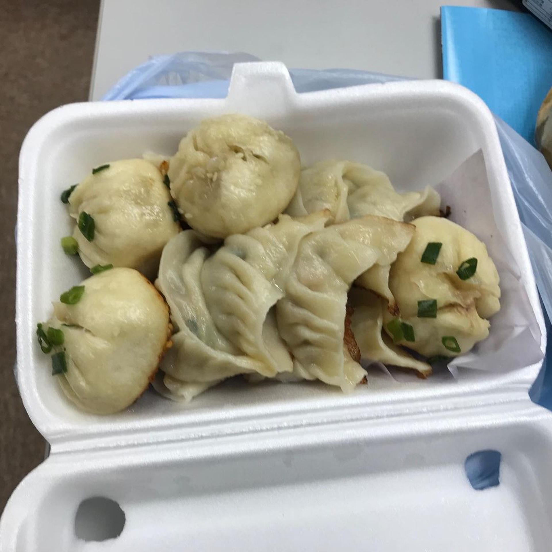 話明掃街,站在街吃又得,不過更多人選擇買口家慢慢歎 (IG@hasorcheung) 話明掃街,站在街吃又得,不過更多人選擇買口家慢慢歎 (IG@hasorcheung)