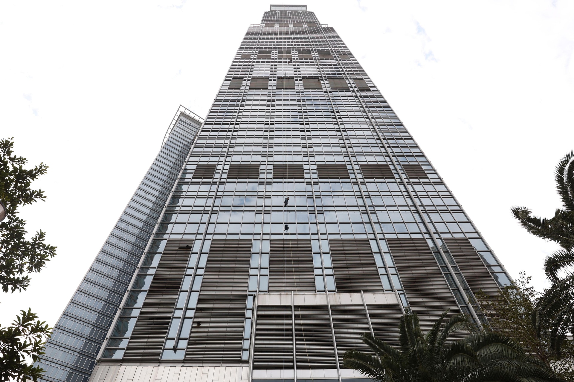 荃灣西如心酒店女房務員被華大基因檢測陽性,曾住由她執房的住客要送住檢疫,惟女房務員被誤診,檢疫人士卻未獲釋。(資料圖片) 荃灣西如心酒店女房務員被華大基因檢測陽性,曾住由她執房的住客要送住檢疫,惟女房務員被誤診,檢疫人士卻未獲釋。(資料圖片)