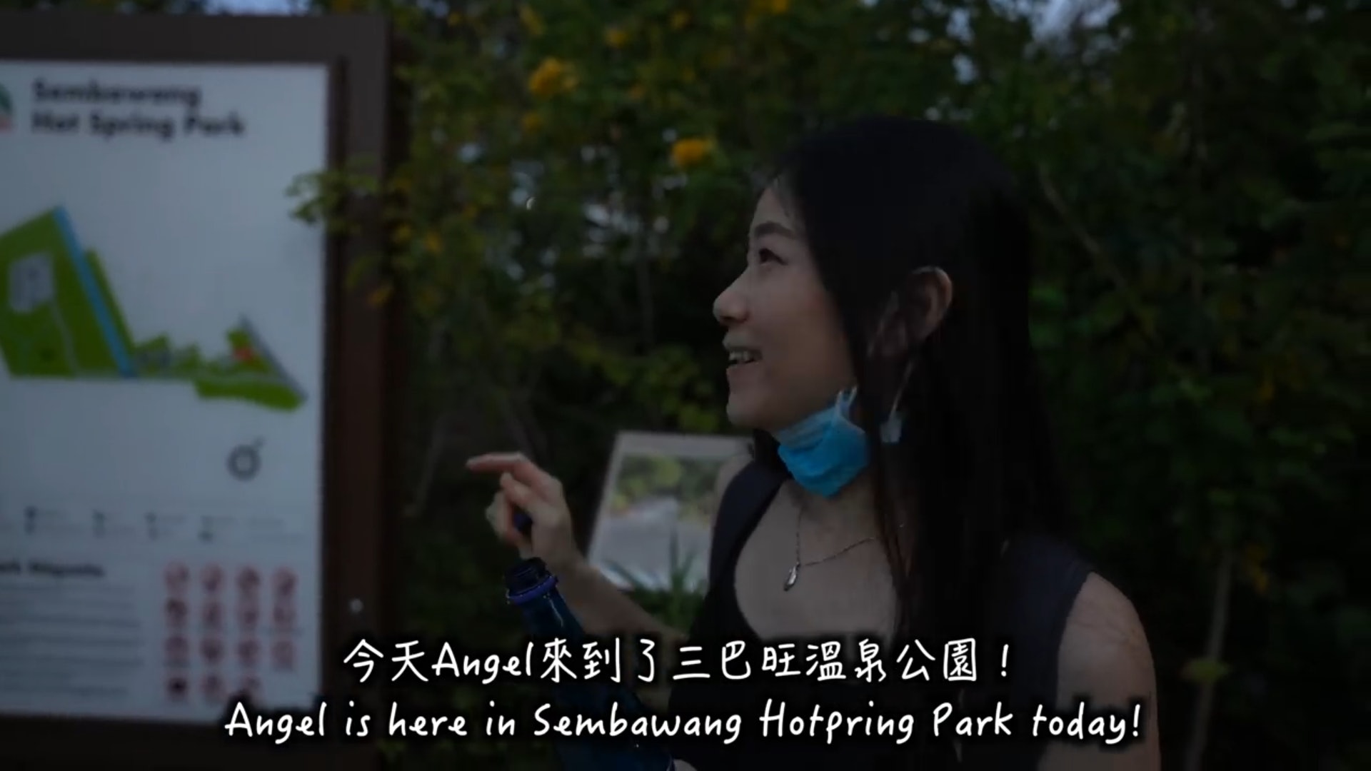 台灣網紅在新加坡國家公園用溫泉水煮雞翼惹起爭議。(YouTube@安琪兒ANGEL HSU) 台灣網紅在新加坡國家公園用溫泉水煮雞翼惹起爭議。(YouTube@安琪兒ANGEL HSU)