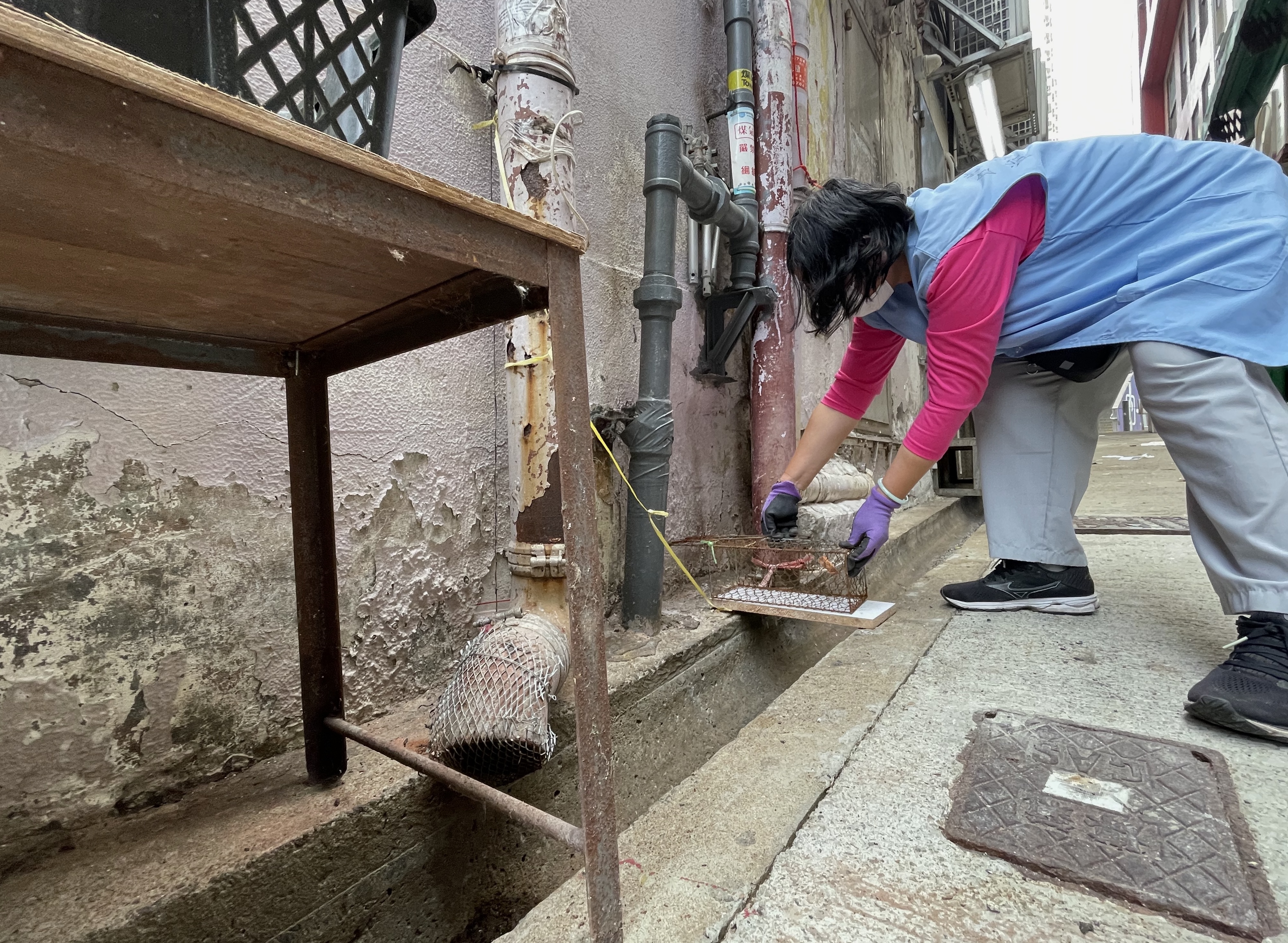 對於今年的最低工資維持在每小時37.5元,超過八成的受訪者表示不能接受,工資低下令他們難以應付日常開支。(天主教勞工牧民中心提供圖片/雷日昇攝) 對於今年的最低工資維持在每小時37.5元,超過八成的受訪者表示不能接受,工資低下令他們難以應付日常開支。(天主教勞工牧民中心提供圖片/雷日昇攝)