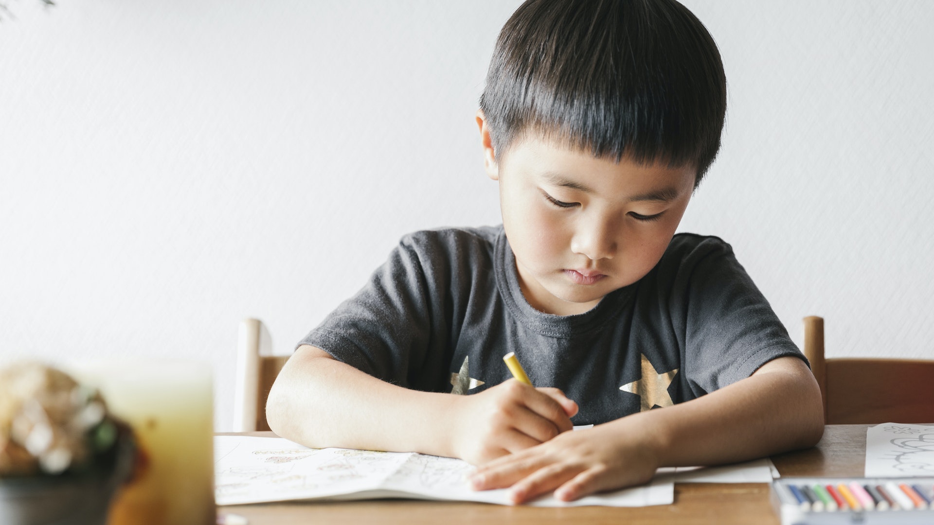 認真罰抄功課的小男孩連QRcode都照抄? 網民:Scan到就厲害了! 認真罰抄功課的小男孩連QRcode都照抄? 網民:Scan到就厲害了!