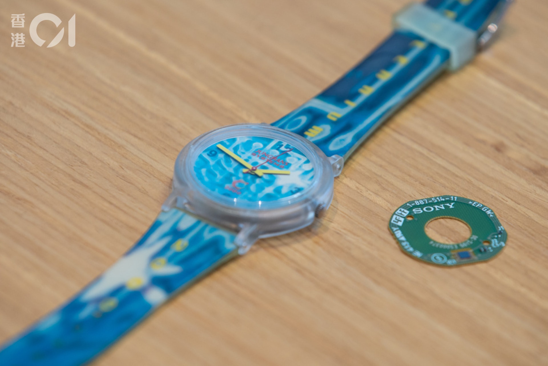 1999年推出八達通版手錶，為八達通重要的里程碑，該設計日後應用在其他八達通產品上，包括迷你卡、飾品上。（羅君豪攝）