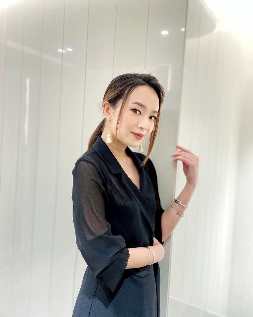 Hailey被視為ViuTV「一姐」，也是該台重點推介的八大藝人之一。（IG@haileyc）