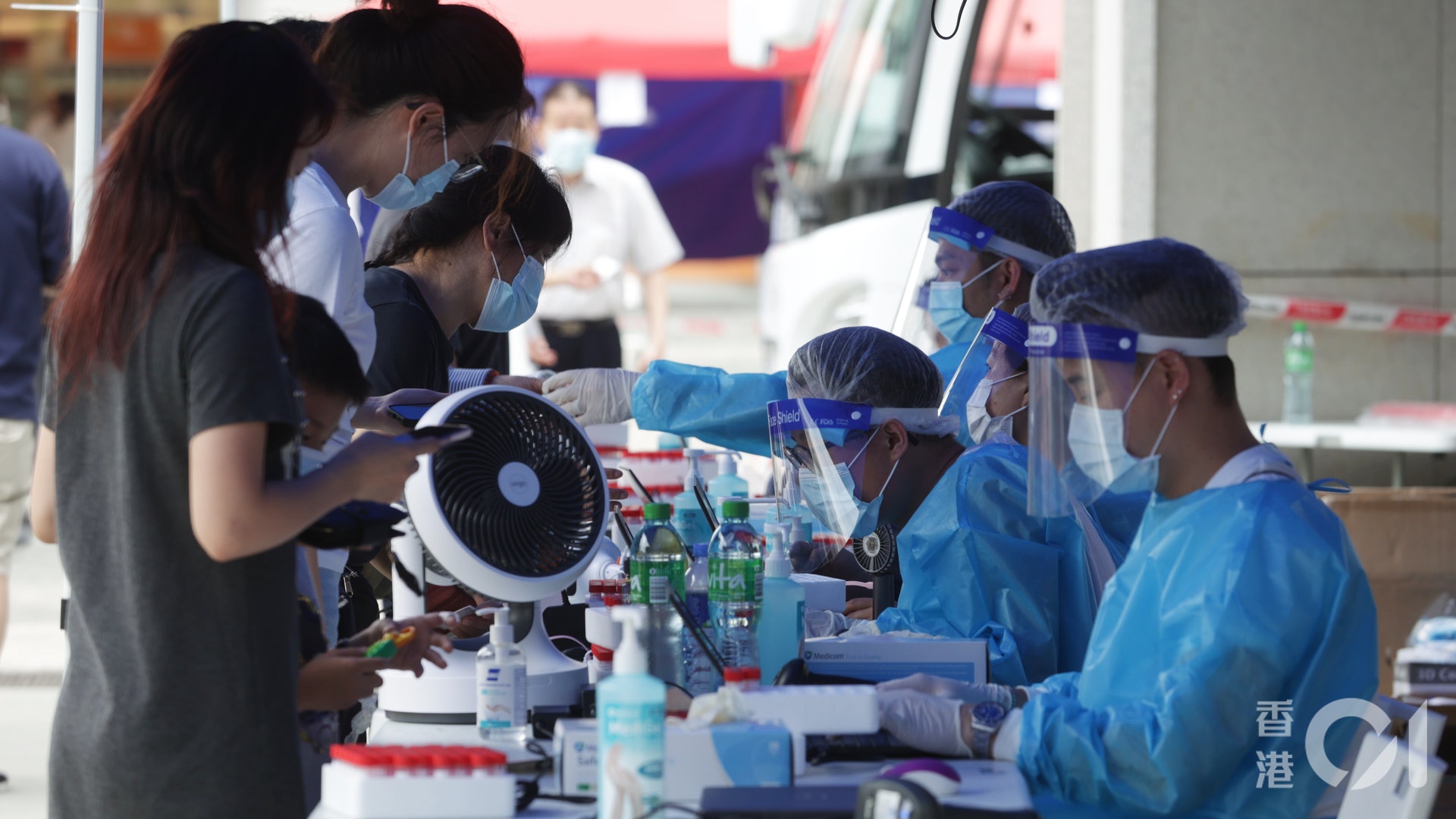 變種病毒|何栢良:外防輸入未到位 致出現社區感染 變種病毒|何栢良:外防輸入未到位 致出現社區感染
