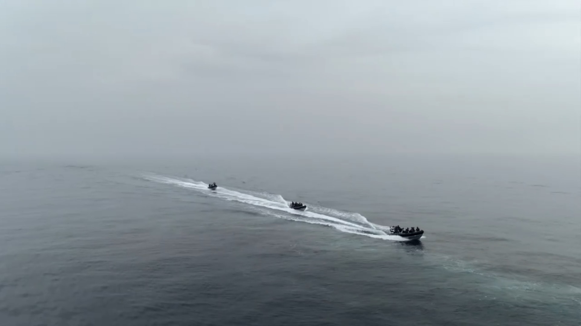 英海軍成功研發「Iron Man」式噴射飛行裝 靈活自如輕易登上敵船(影片截圖:Facebook@Gravity Industries) 英海軍成功研發「Iron Man」式噴射飛行裝 靈活自如輕易登上敵船(影片截圖:Facebook@Gravity Industries)