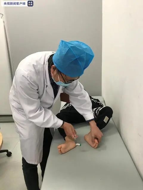 云南男童喝清澈溪水导致脑部感染寄生虫，专家吁勿直饮生水（组图） - 1