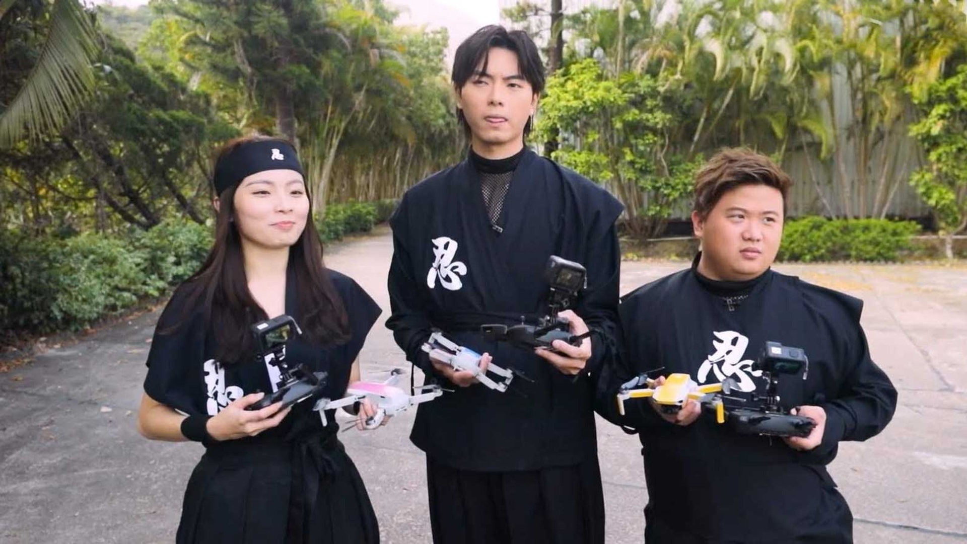 暫代阿DEE何啟華出戰的陳海寧(左)、193 郭嘉駿(中)、肥仔梁業(右)三位皆為航拍新手(圖 ViuTV) 暫代阿DEE何啟華出戰的陳海寧(左)、193 郭嘉駿(中)、肥仔梁業(右)三位皆為航拍新手(圖 ViuTV)