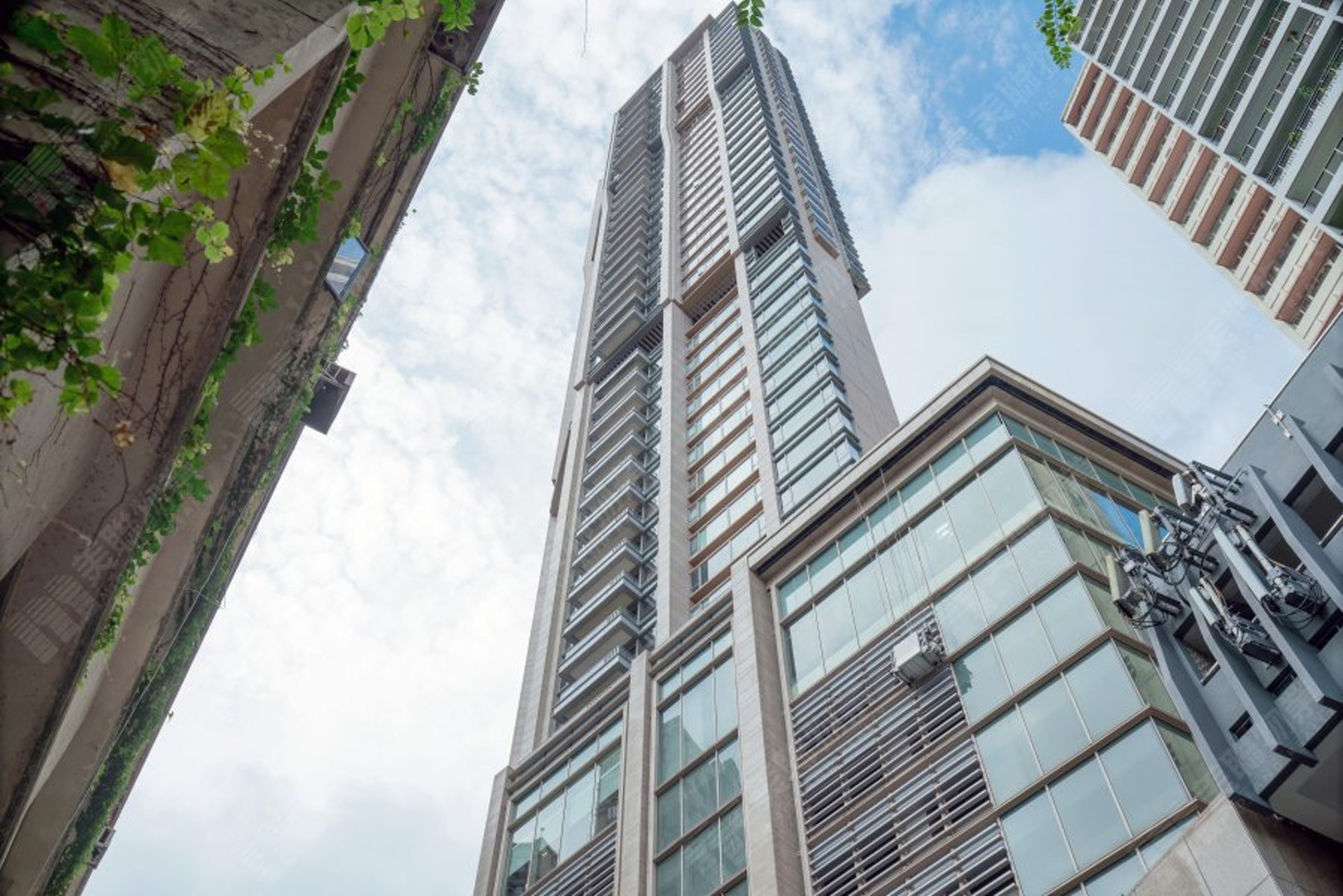 西半山天匯曾有「亞洲樓王」之稱,分層單位成交呎價逾10萬元。(資料圖片) 西半山天匯曾有「亞洲樓王」之稱,分層單位成交呎價逾10萬元。(資料圖片)