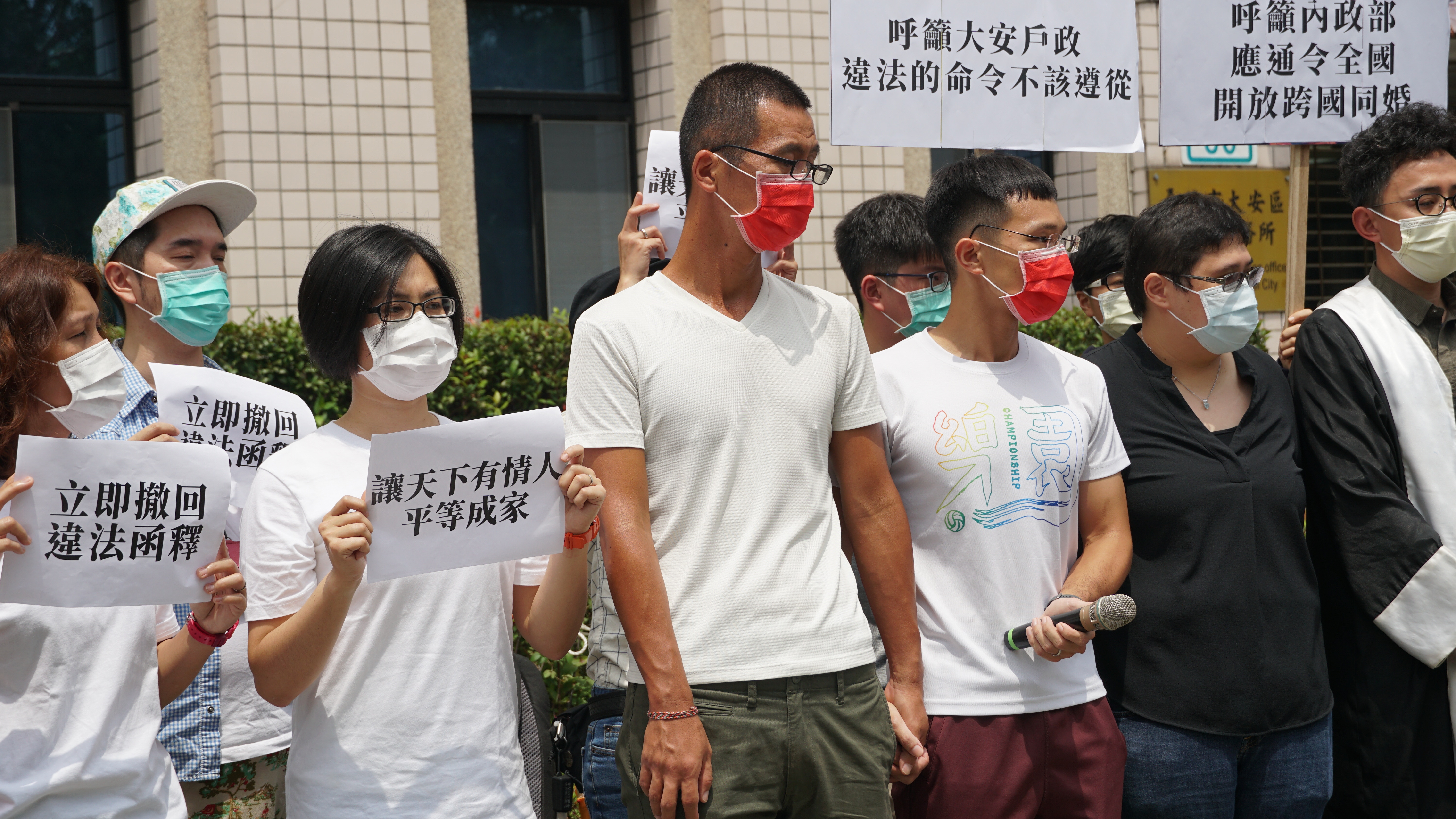 台灣同性婚姻涵蓋境外伴侶 行政與司法關卡重重未解決 香港01 台灣新聞