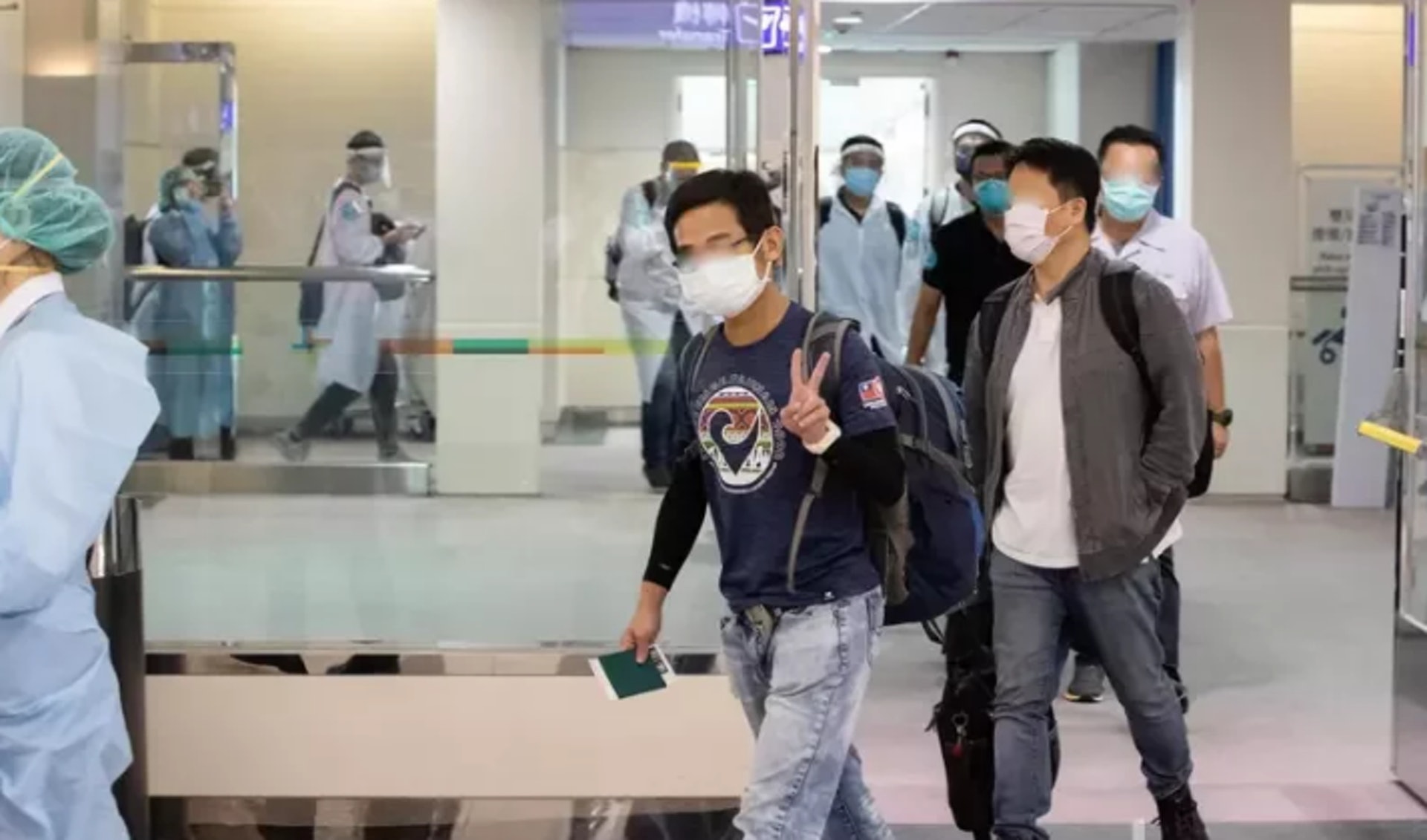 台人搭日本航空由印度返台。(《聯合報》) 台人搭日本航空由印度返台。(《聯合報》)