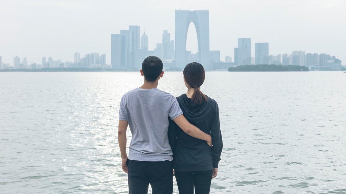 躁狂抑鬱對談錄 患者應否拍拖談戀愛 精神科醫生列出4大重點 躁狂抑鬱對談錄 患者應否拍拖談戀愛 精神科醫生列出4大重點