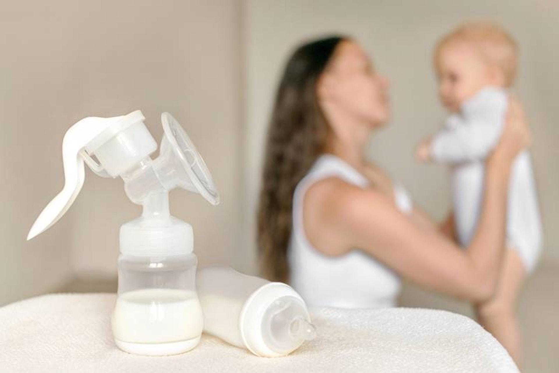 催乳師以中醫學理論,透過藥膳、調節飲食習慣等方式,促進媽媽的氣血循環,從而提升乳汁量和質素。(圖片:hk-hearts) 催乳師以中醫學理論,透過藥膳、調節飲食習慣等方式,促進媽媽的氣血循環,從而提升乳汁量和質素。(圖片:hk-hearts)