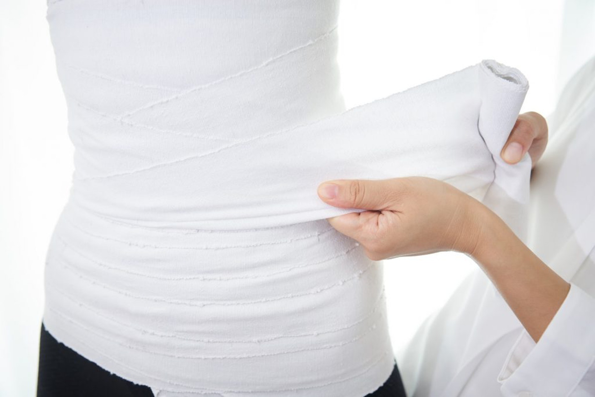 紮肚可幫助產後婦女快速重塑腰部、臀部的曲線，亦不會妨礙母乳分泌。（圖片：beautyexchange）
