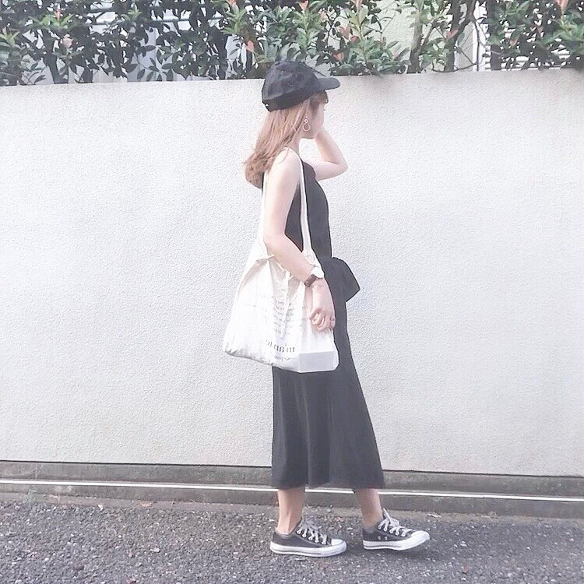 【增高穿搭】日本女生Anna身高只有153cm,但喜歡透過服裝剪裁打造「視覺增高」效果。(anna__325@Instagram)