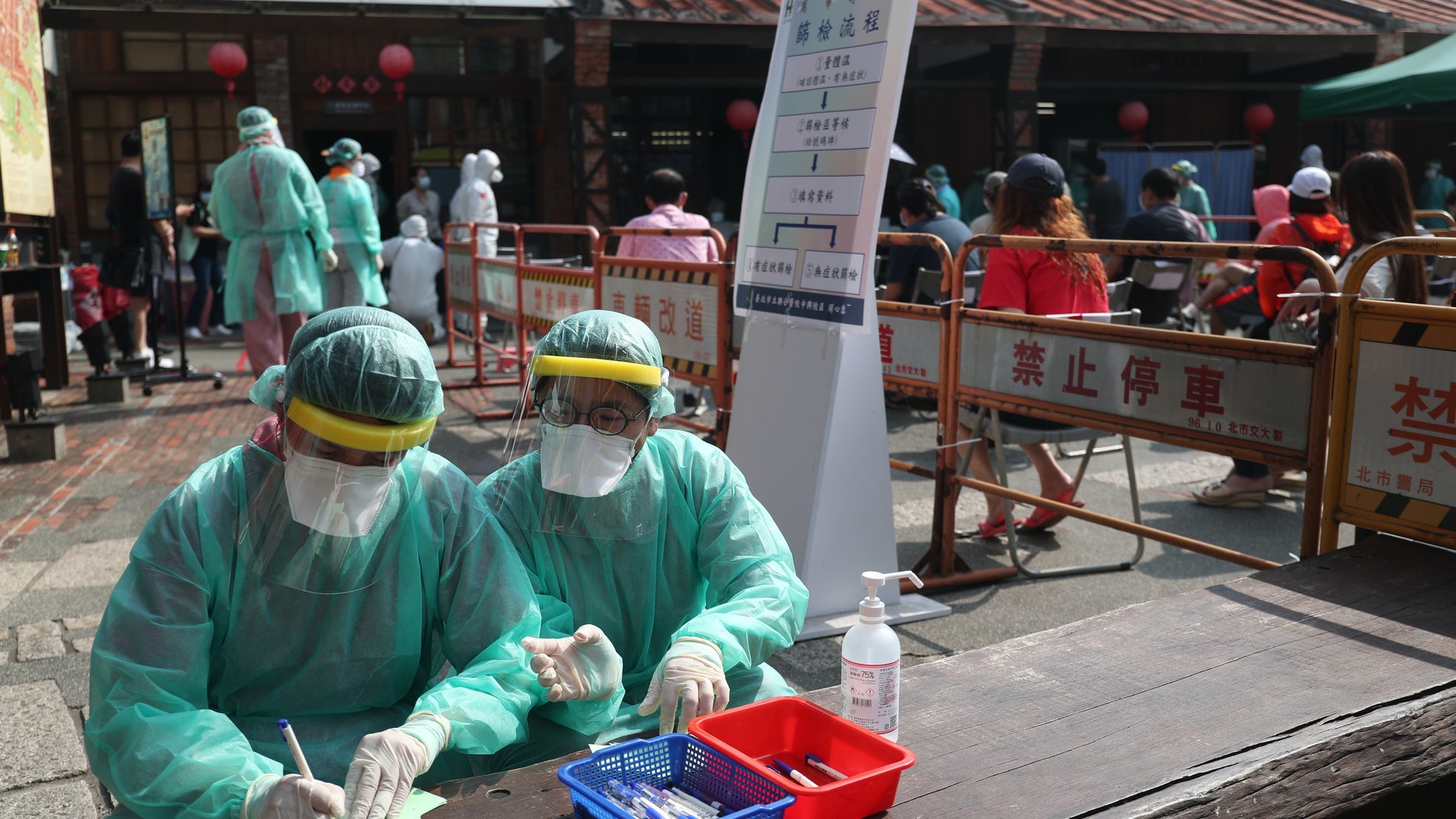 台灣疫情|檢測力成防疫樽頸?台醫師:篩檢陽性率低於3%才受控 台灣疫情|檢測力成防疫樽頸?台醫師:篩檢陽性率低於3%才受控