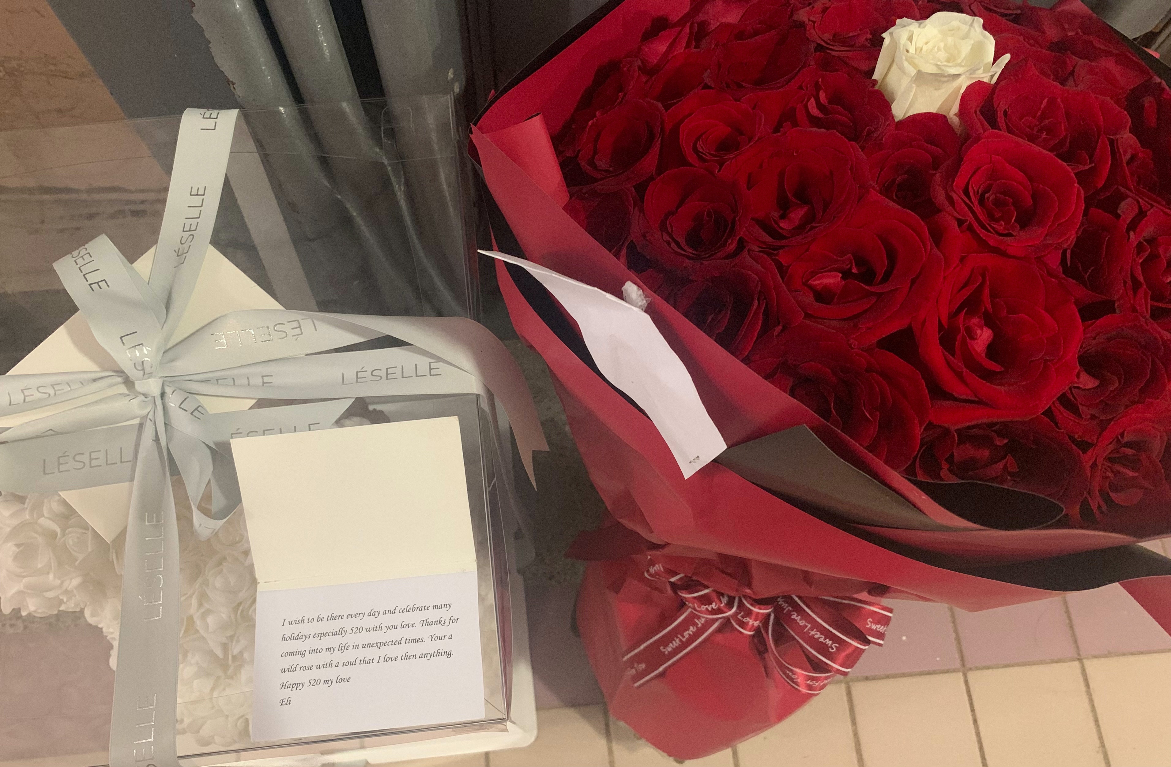 5 紅玫瑰 花熊仔送錯門口a0連登仔怒舉中指 嫌我未夠慘