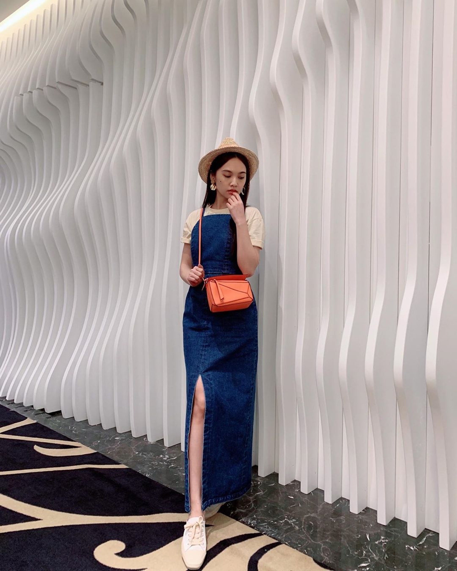 楊丞琳身上的Loewe Mini Puzzle Bag,實用性與時尚度兼備。(rainie77@ig) 楊丞琳身上的Loewe Mini Puzzle Bag,實用性與時尚度兼備。(rainie77@ig)