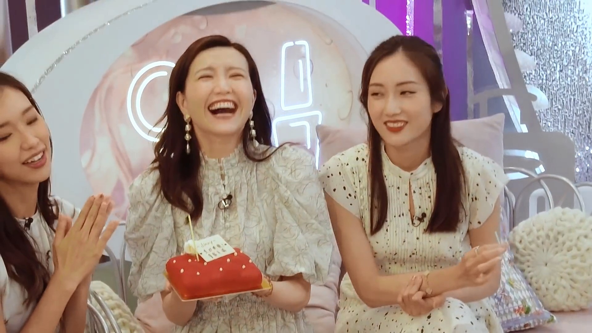 姊妹掏 姊妹淘》主持不和實錄蔡嘉欣明串吳若希：你以為自己係一姐？