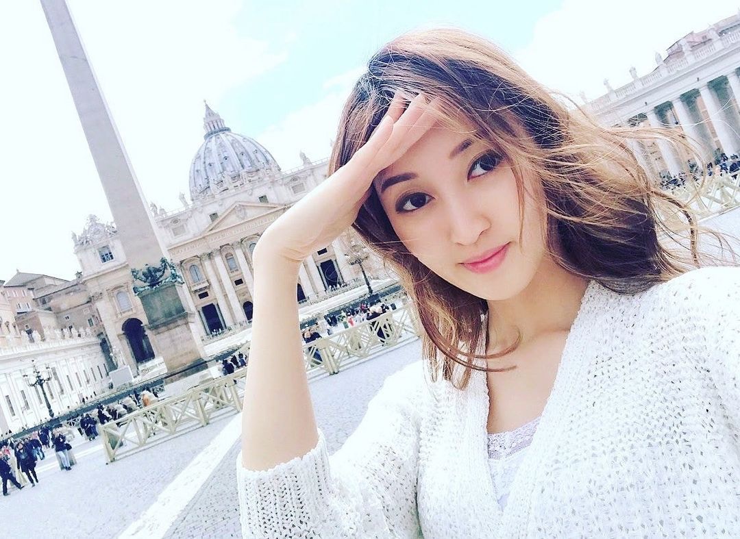 何艳娟闪婚闪离无阻其富泰生活。（IG：@katherine_hoyk）