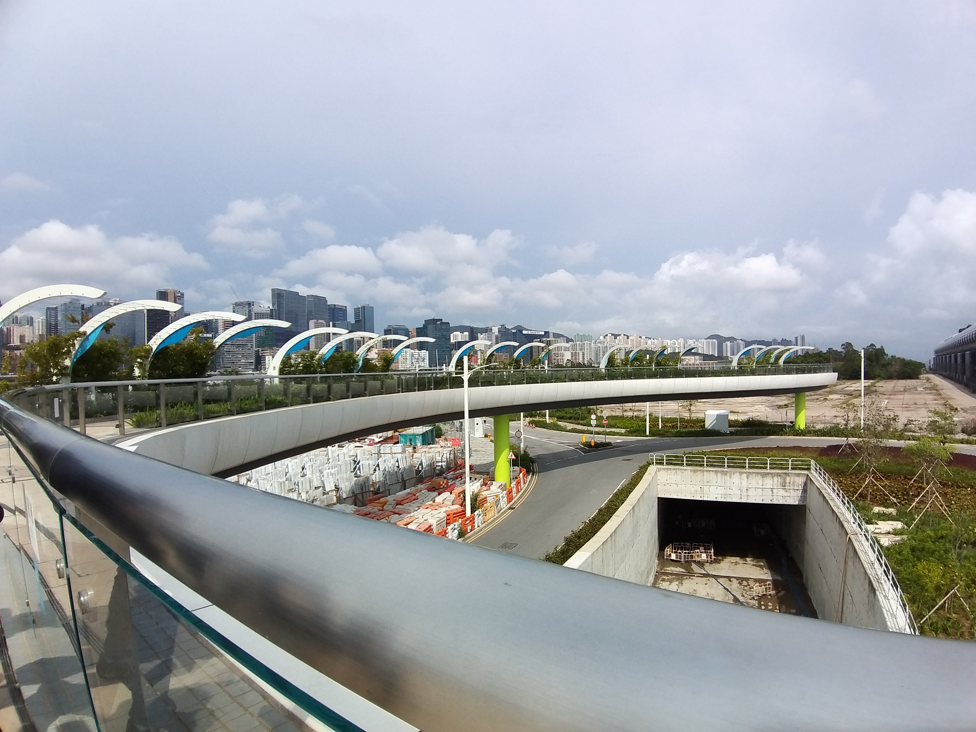 啟德空中花園注入 航空 元素香港首創波浪式隔音屏障 香港01 社會新聞