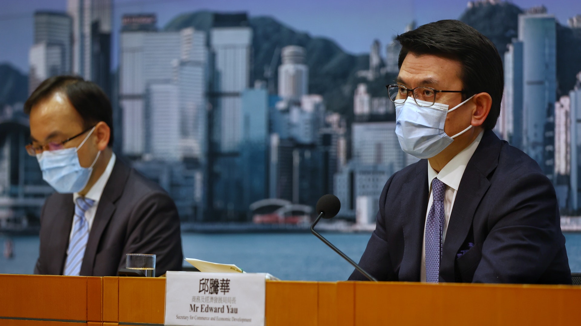 電話卡實名制︱業界憂生意大跌 冀當局提供補貼及放寬張數上限 電話卡實名制︱業界憂生意大跌 冀當局提供補貼及放寬張數上限