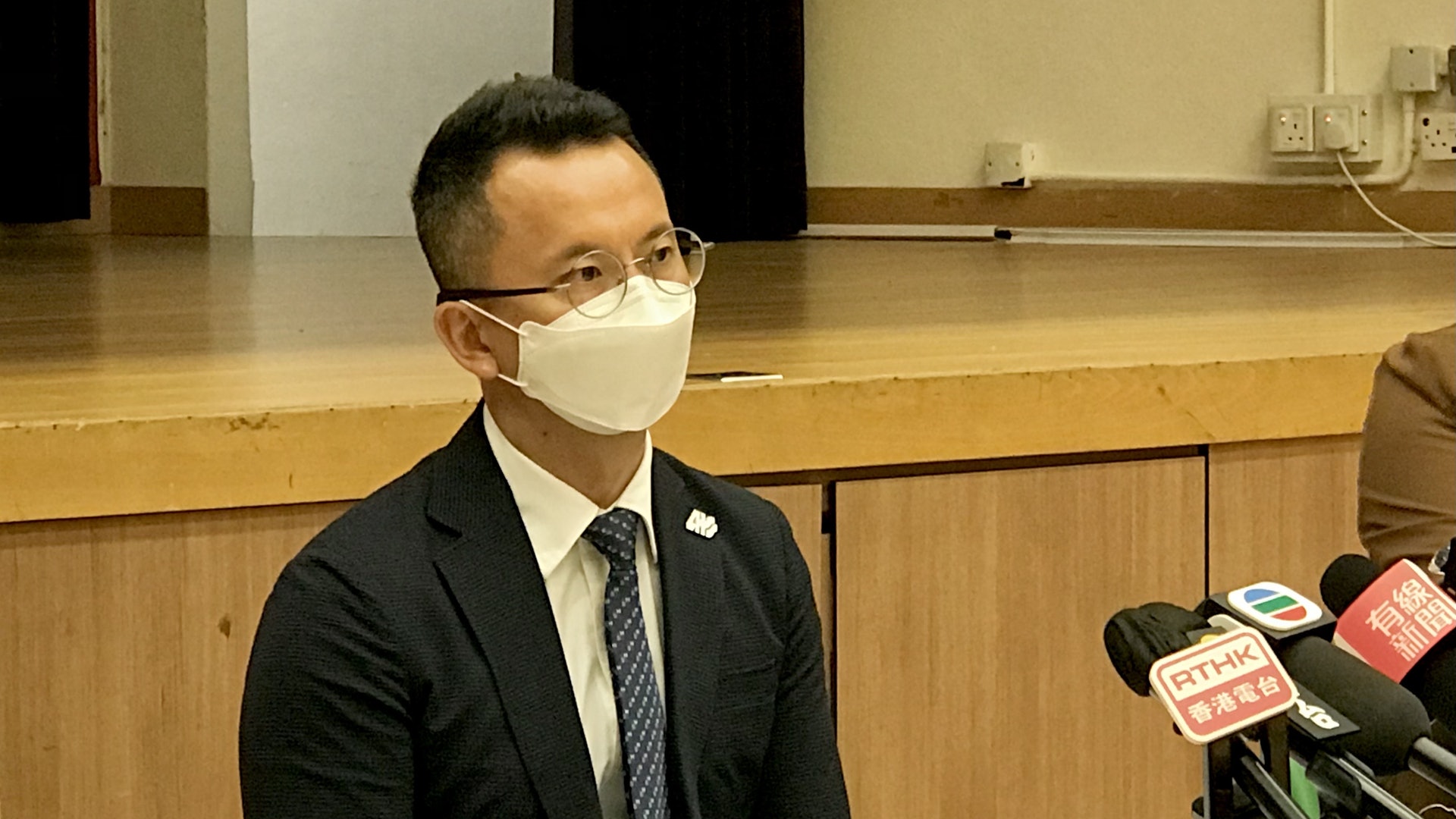 政府研下一波疫情限制未打針師生入學校 中學校長會:事先無諮詢 政府研下一波疫情限制未打針師生入學校 中學校長會:事先無諮詢
