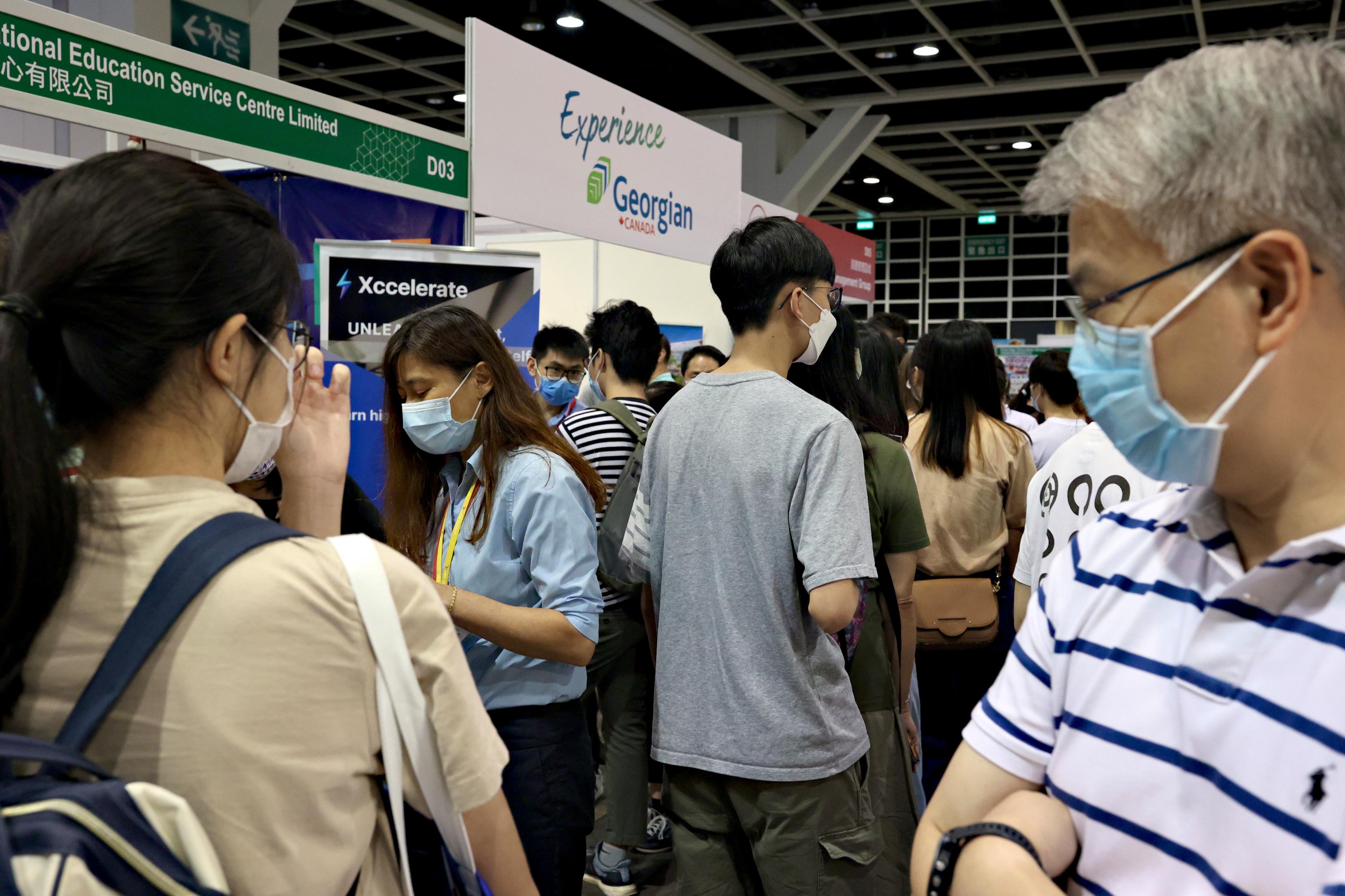 The young girl infected with the mutant virus went to the Man Wah Bing