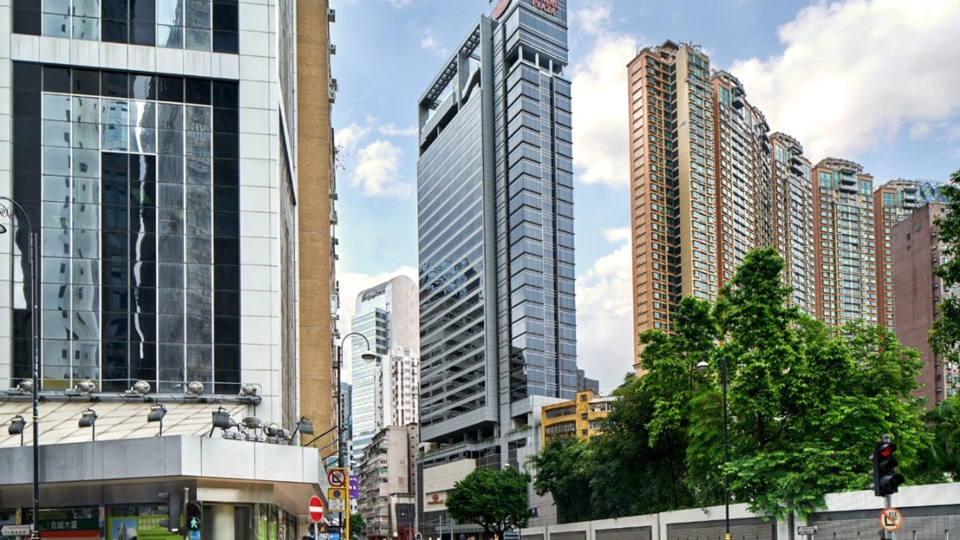 檢疫酒店|銅鑼灣皇冠假日加入僅一天即爆滿 留學生回港困難重重 檢疫酒店|銅鑼灣皇冠假日加入僅一天即爆滿 留學生回港困難重重
