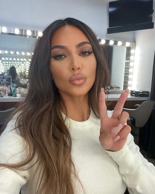Kim Kardashian內衣品牌與FENDI推出聯乘系列網民狠批貶低名牌