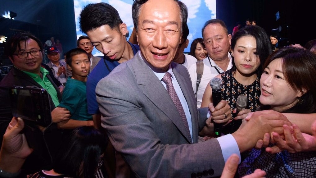 蔡英文擋疫苗藏貓膩?傳郭台銘簽「全家移民不選總統」承諾書才放行 蔡英文擋疫苗藏貓膩?傳郭台銘簽「全家移民不選總統」承諾書才放行